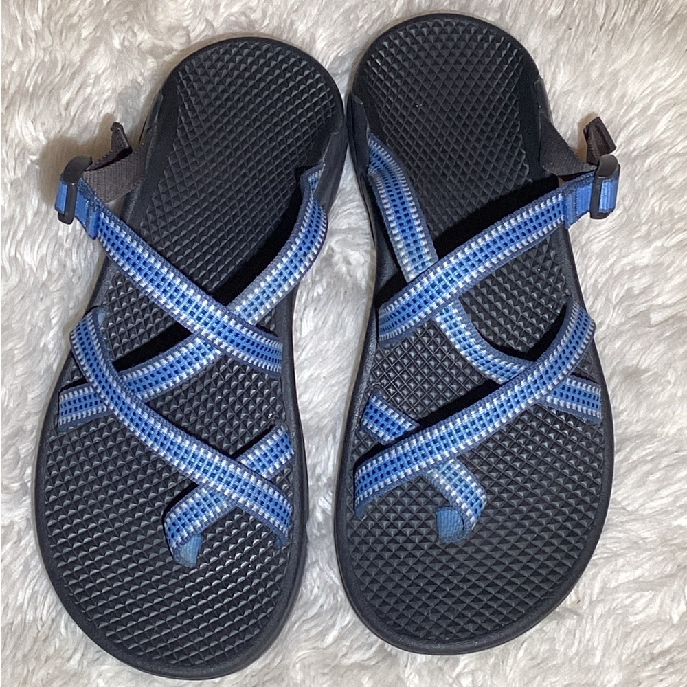 Chaco classic  strap blue sandals size 6